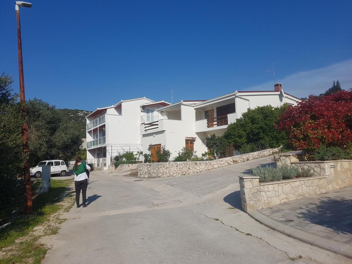 Six Bedroom Holiday Home Matea Ploce  Zewnętrze zdjęcie