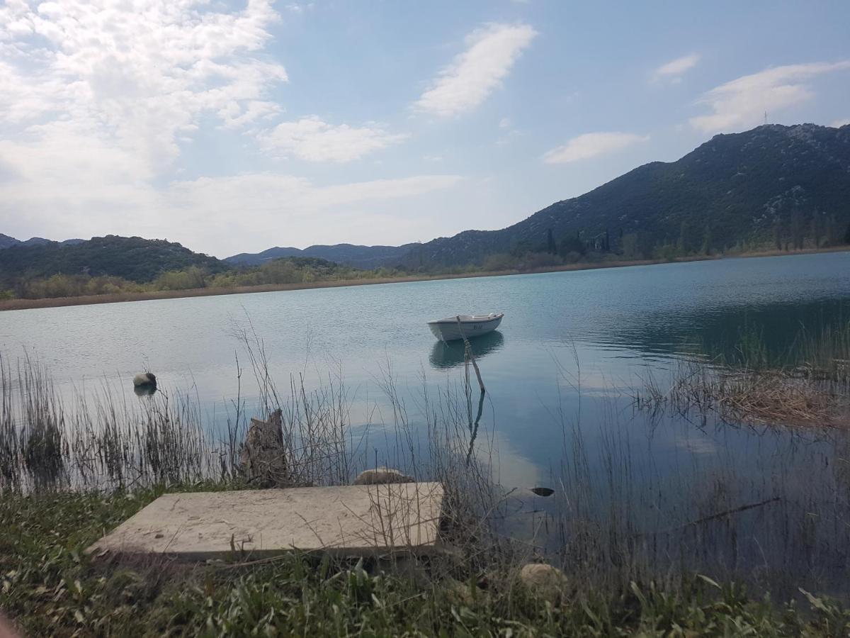 Six Bedroom Holiday Home Matea Ploce  Zewnętrze zdjęcie