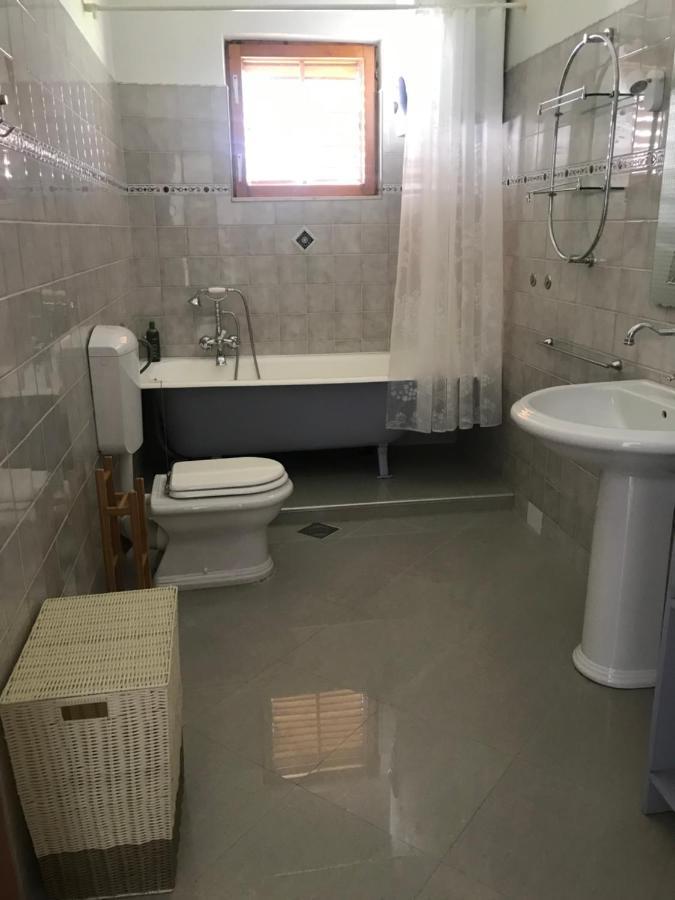 Six Bedroom Holiday Home Matea Ploce  Zewnętrze zdjęcie