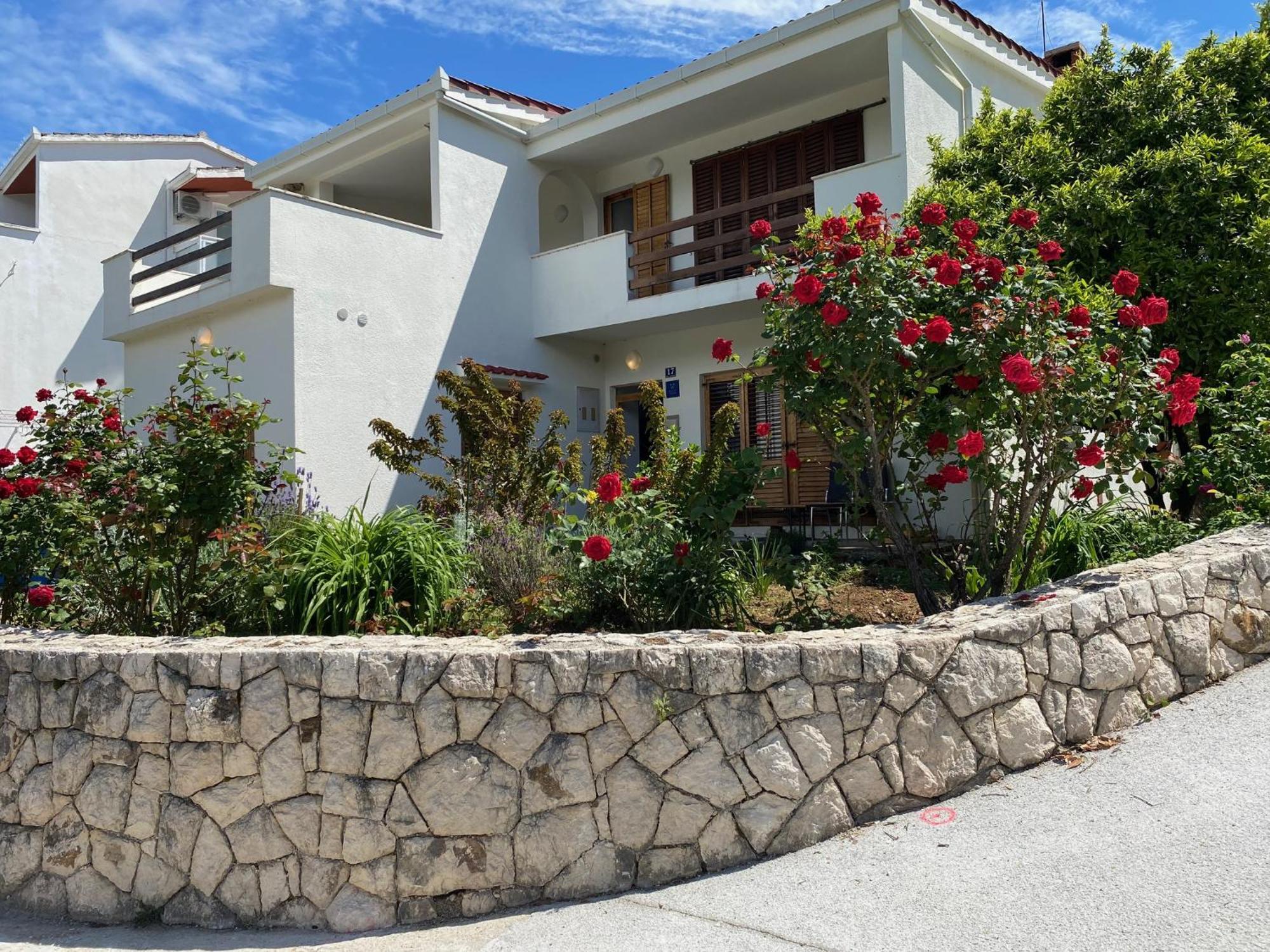 Six Bedroom Holiday Home Matea Ploce  Zewnętrze zdjęcie