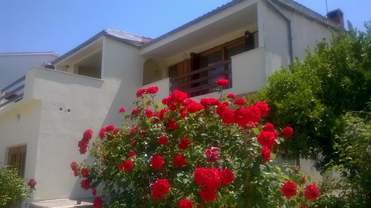 Six Bedroom Holiday Home Matea Ploce  Zewnętrze zdjęcie